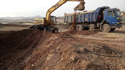 Ferremak alquiler de maquinarias pesada volquetes cisterna de agua