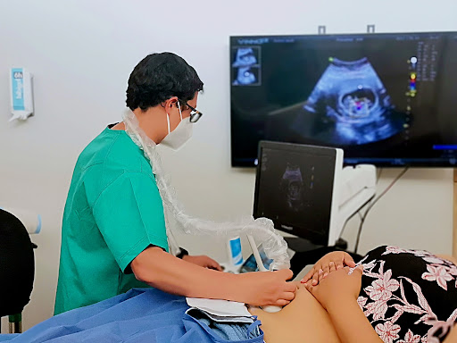 FEMINIS SALUD - Servicio Médico en Ginecología y Nutrición - Ecografias