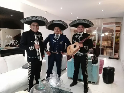 Mariachis en Ancon