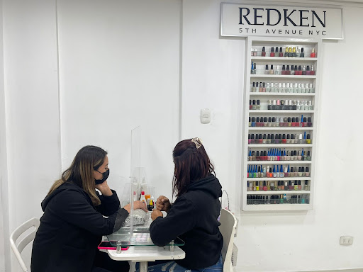 Bivi Salón - Maquillaje para novias y quinceañeras a domicilio en Lima - Perú