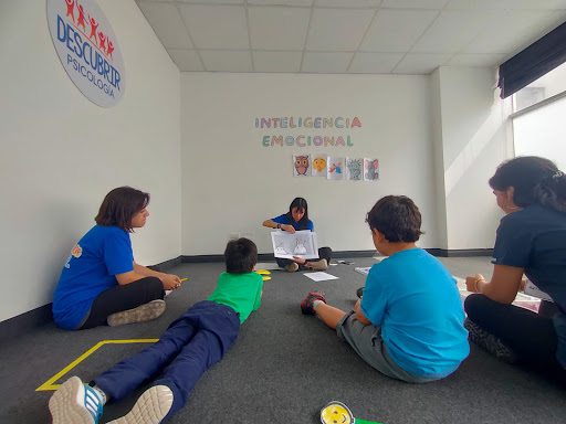Centro Psicológico Descubrir - Miraflores | Evaluaciones | Psicología Infantil | Terapia de Lenguaje | Habilidades Sociales