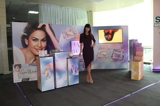 PERÙ MAKEUP STUDIO Maquillaje y peinado para novias a domicilio , Clases de Automaquillaje en Lima